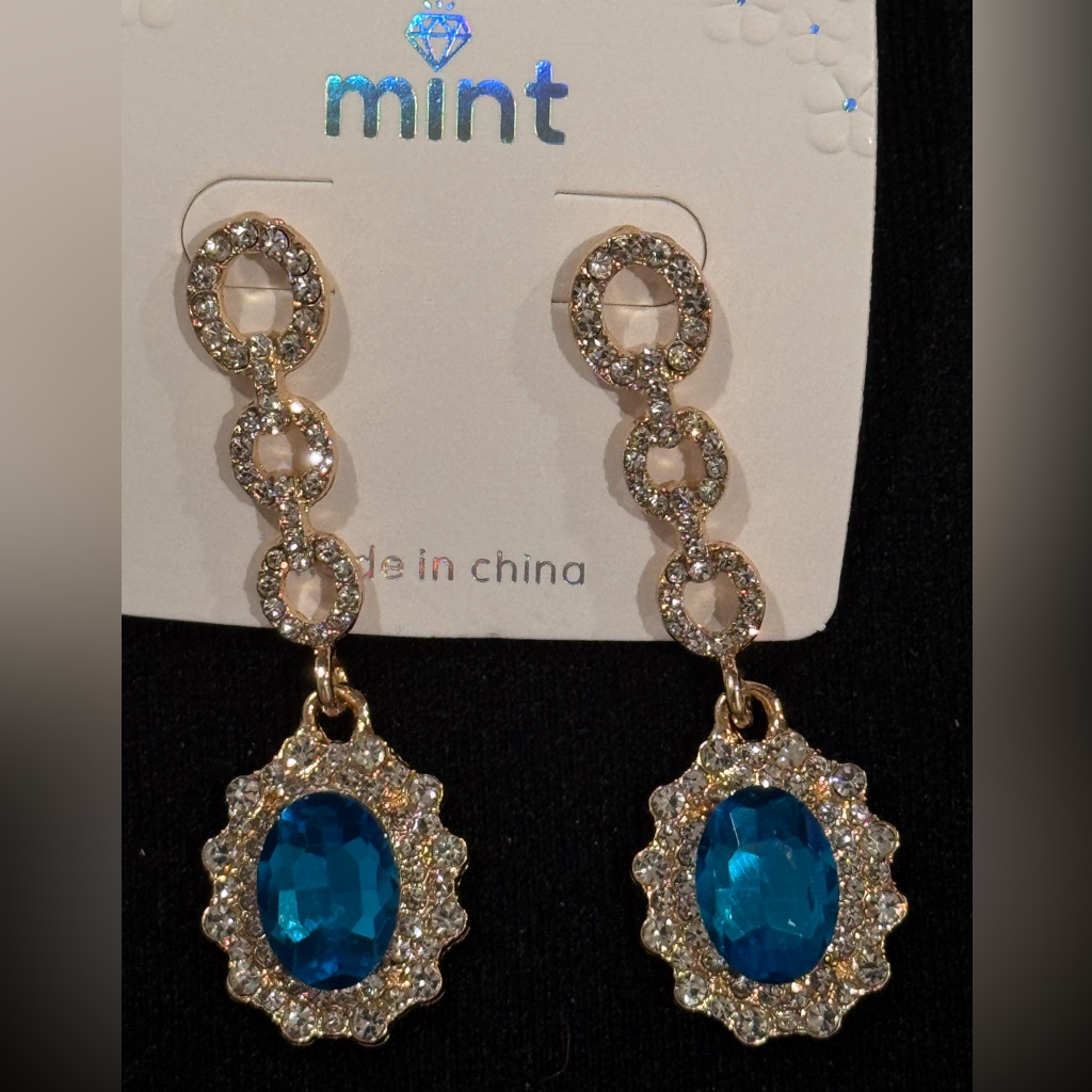 Mint Gold And Blue Oval Drop Earrings 225 Inch 15$
